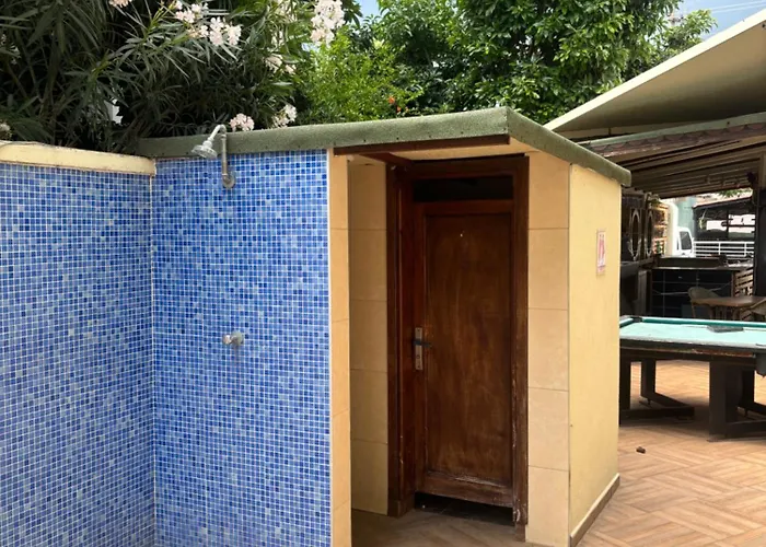 Metropolitan מרמריס