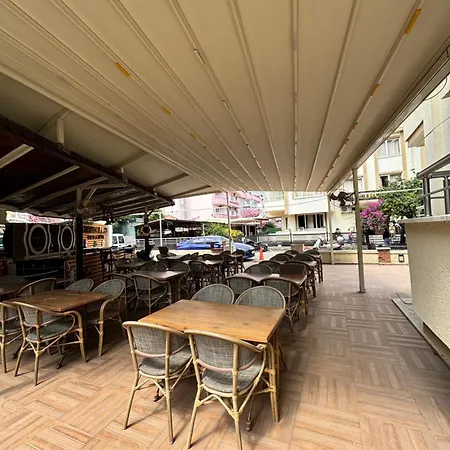 Metropolitan * Μαρμαρίς